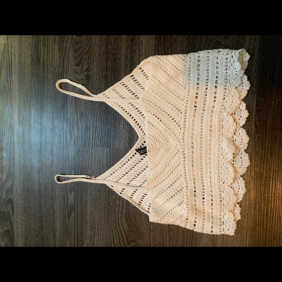 Crop top - Picture 2 of 3